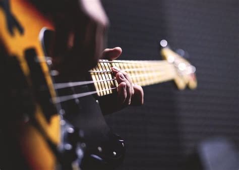 A Guide to Becoming an Electric Guitar Player | Superprof