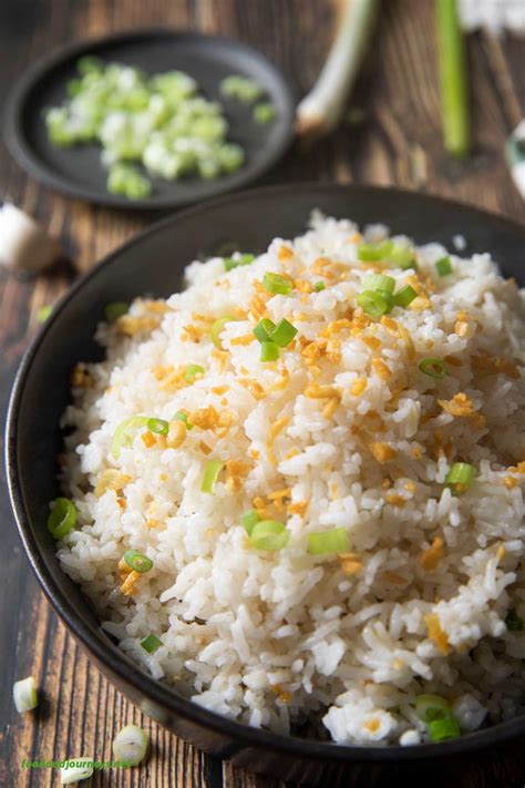 Sinangag (Filipino Garlic Fried Rice) - Food and Journeys®