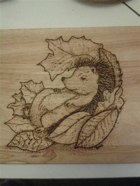 pyrography Hedgehog on a chopping board :) Beginner Wood Burning, Wood ...