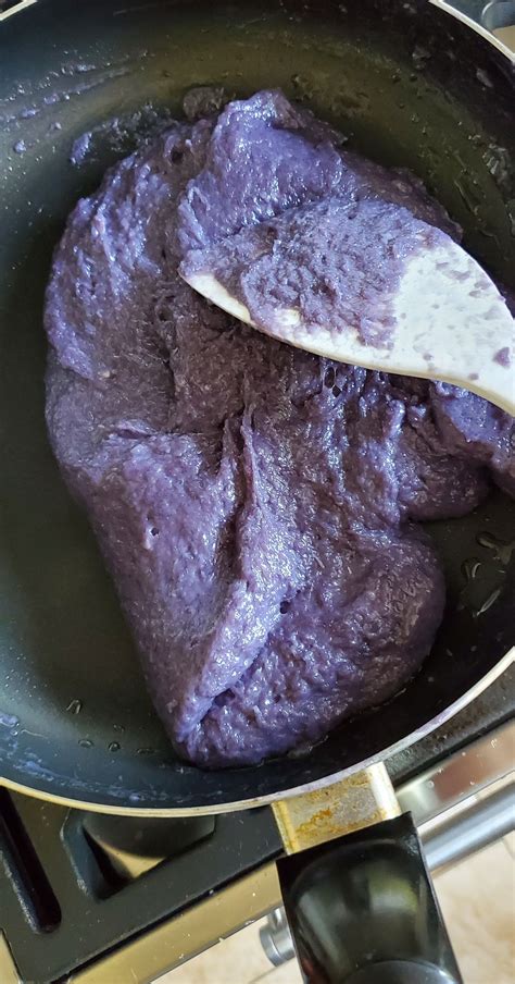 Filipino purple yam recipe (Ube halaya)