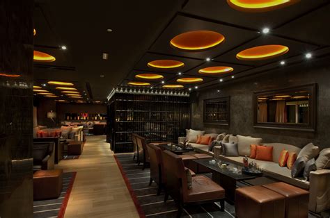 Toro Toro, Grosvenor House, Dubai. "The lighting is multi layered ...