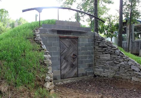 How To Build A Root Cellar Cheap [10 DIY Plans] - American Patriot ...