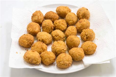 Easy Deep-Fried Crab Balls Appetizer | Recipe | Crab balls recipe, Crab ...