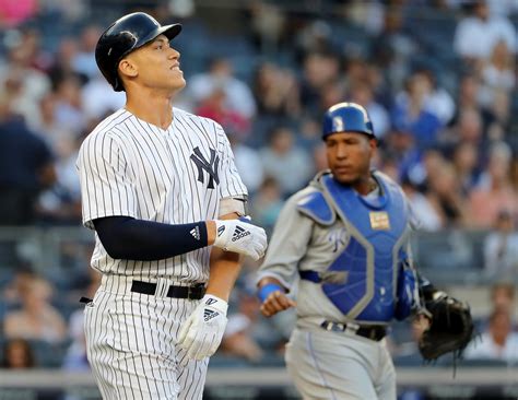 Aaron Judge Injury Overshadows Yankees Win - The New York Times