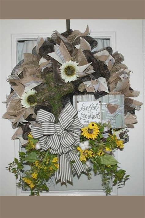 March Wreaths & Centerpieces by the Trendy Tree Marketing Group ...