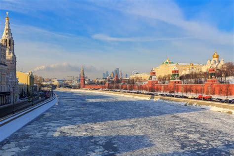 Frozen Moskva River on the Background of Moscow Kremlin. Winter in ...