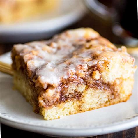 Small Apple Cinnamon Cake - Baking Mischief