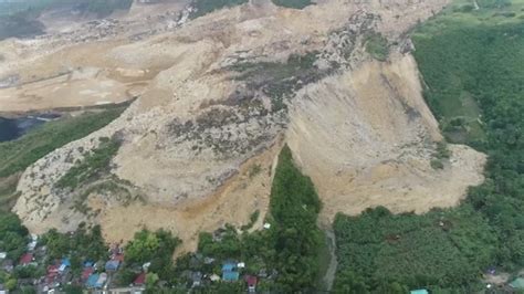 At least 29 dead following landslide in the Philippines