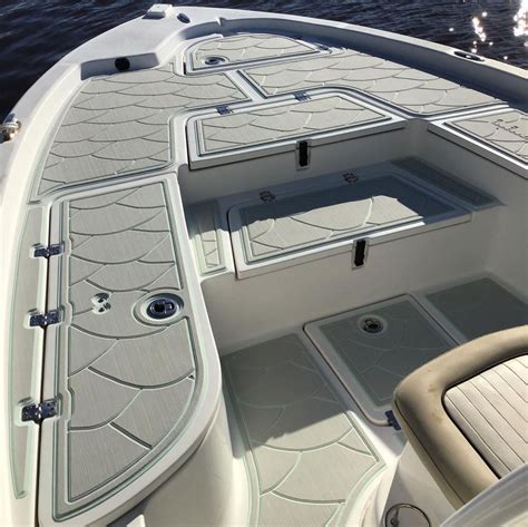 Sea Fox 220 Viper SeaDek Flooring | Castaway Customs Southern Atlantic