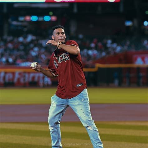 Photos: David Benavidez Throws Out First Pitch at Diamondbacks Game ...