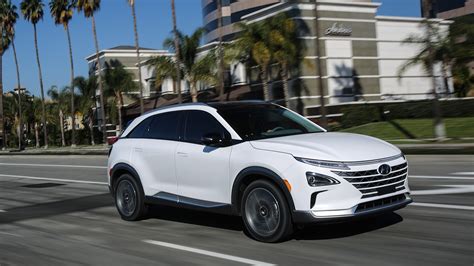 Production Hyundai Nexo hydrogen fuel-cell SUV appears at CES