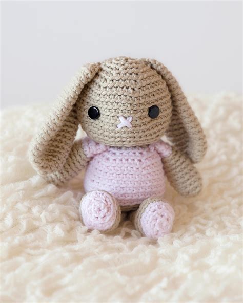 Free Crochet Bunny Pattern! - Leelee Knits