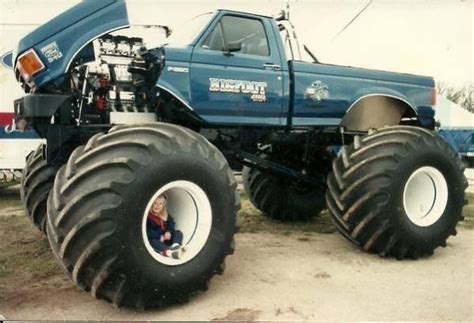 BIGFOOT 7 | Monster trucks, Big ford trucks, Jacked up trucks