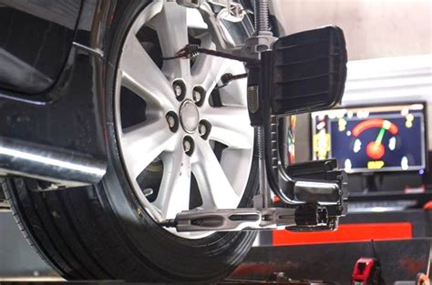 How to spot misaligned wheels and fix it | Autodeal