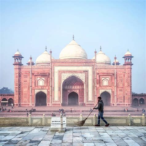 Taj Mahal Mosque | Accidentally Wes Anderson