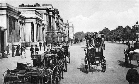 Hyde Park Corner | A Police Constable is controlling Traffic… | Flickr