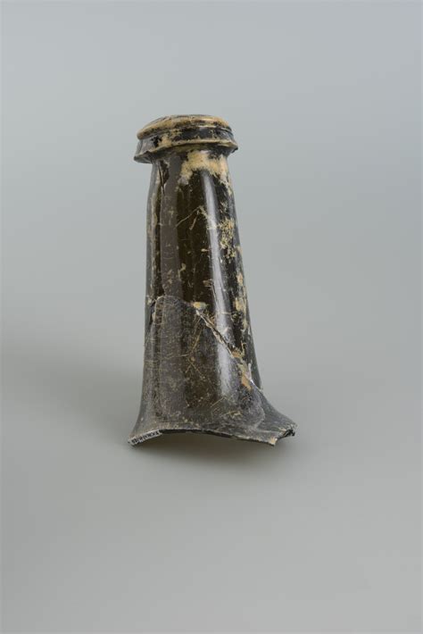 Wine bottle neck with two-part finish · George Washington's Mount Vernon