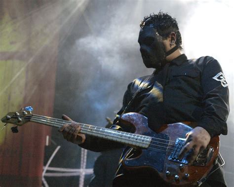 Slipknot bassist Paul Gray dead at 38 - UPI.com