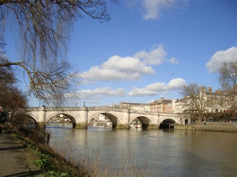 Richmond and Twickenham Riverside - Footprints of London