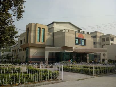 Satyawati College Ashok Vihar, North West Delhi - Colleges | Joon Square