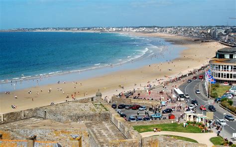 St Malo Grande Plage / Ille-et-Vilaine / Brittany // World Beach Guide