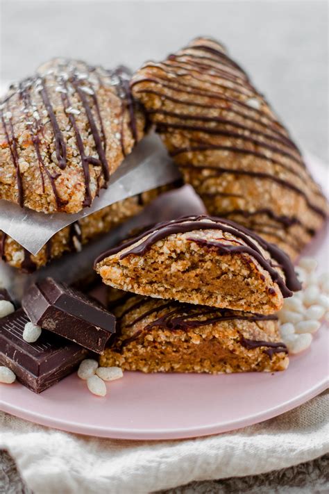 Homemade Stuffed Clif Bars + Hiking in Hong Kong - Radiant Rachels | Recipe | Homemade almond ...