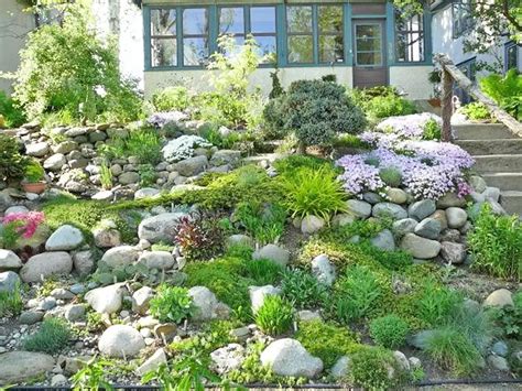 8 Inspiring Hillside Landscaping Ideas - Rhythm of the Home