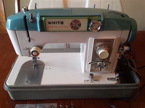 AMAZING WHITE SEWING Machine HEAVY DUTY Straight & ZIGZAG, Model 940 Carry Case+ | White sewing ...