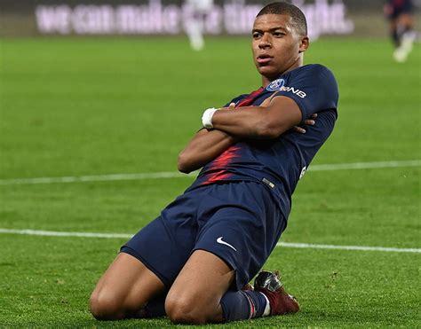 1290x2796px, 2K Free download | Kylian Mbappe Celebration, Kylian ...