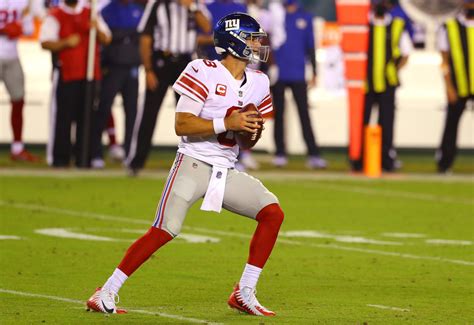 Giants "Expected" To Be Without Starting QB Daniel Jones This Weekend ...