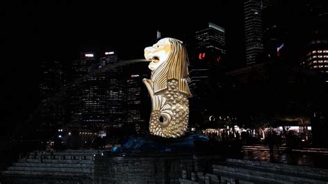 Singapore celebrates the 50th birthday of "Merlion", the symbol of the ...