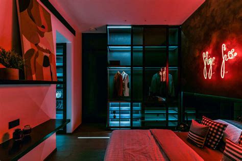 Modern Bedroom Red