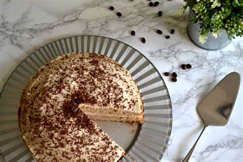 Caramel Cappuccino Cake - Girl about townhouse