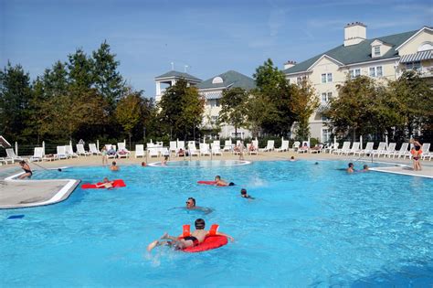 Disney Hotels, Newport Bay Club - Outdoor Pool, Disneyland Paris | Disney hotels, Disney paris ...