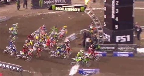 Highlights: 2016 Anaheim 1 Supercross - Transmoto