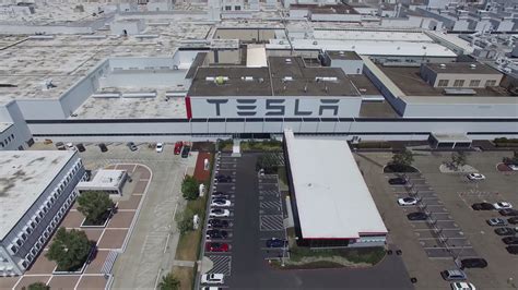 Sweeping 4K drone footage shows off Tesla's Fremont factory | Tesla, Tesla factory, Automobile ...