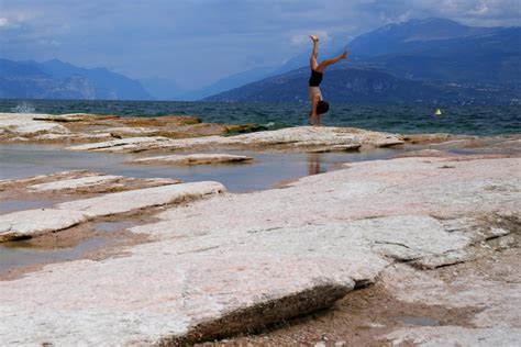 Italy's Lake Garda shrinks to near-historic low amid drought, while water temperatures rise ...