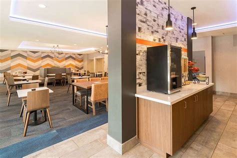 LA QUINTA INN & SUITES BY WYNDHAM LAS VEGAS AIRPORT SOUTH $114 ...