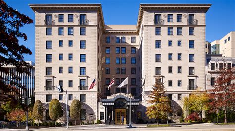 In Pictures: Jefferson Hotel, Washington D.C. Golden Deluxe Leaf ...