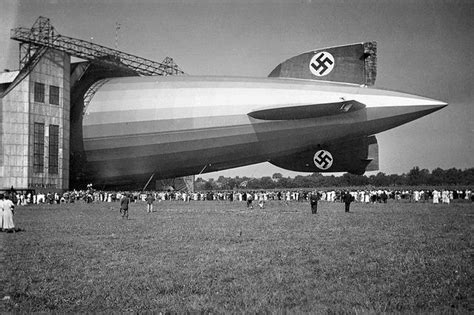 Graf Zeppelin, LZ127 | Zeppelin, Old planes, Historical photos