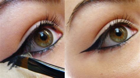 Musette: Double winged eyeliner