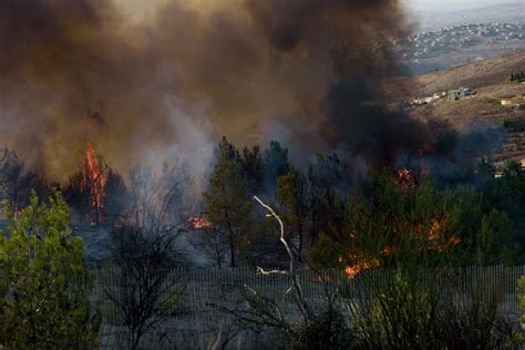 5,000 Evacuated As Wildfires Continue To Rage In Northern Israel - i24NEWS