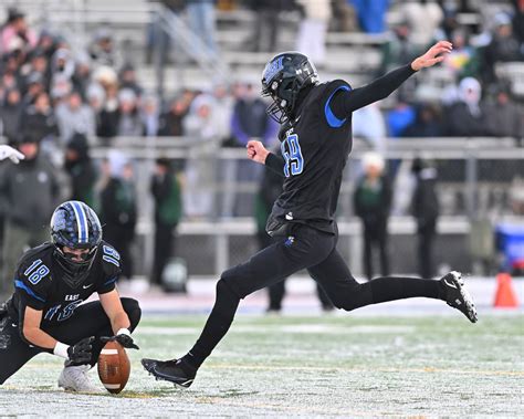 Lincoln-Way East heads to Class 8A title game with 31-7 handling of ...