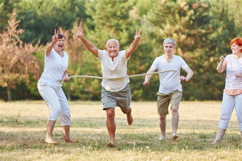 5 Benefits of Retirement Communities You May Not Have Known - Connect55+