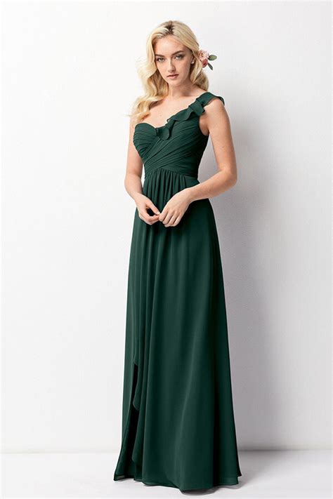 Girls In Green: 10 Bridesmaids Dresses for A St Paddy’s Wedding | weddingsonline