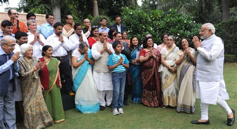 Union Home Minister Sri Rajnath Singh Met the family members of Netaji ...