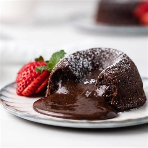Attention To Dessert Lover | Easy-To-Follow Chocolate Lava Cake Recipe