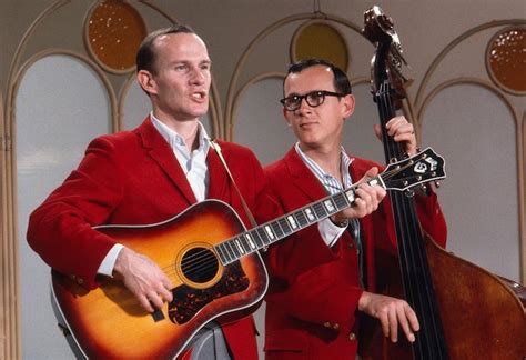 Tom Smothers Dead at 86, Half of Smothers Brothers Comedy Duo – TVLine