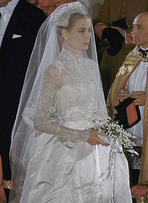 Grace Kelly's Iconic Wedding Dress — Eternal Goddess