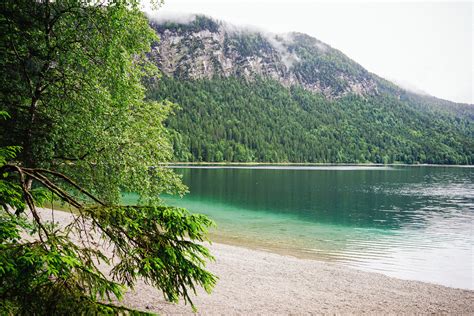 20 Photos to Inspire You to Visit Eibsee Lake in Bavaria — monetsommers.